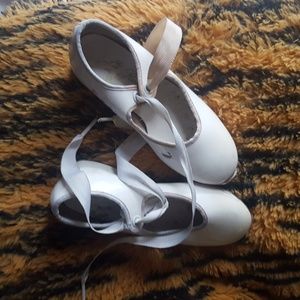 White tap shoes